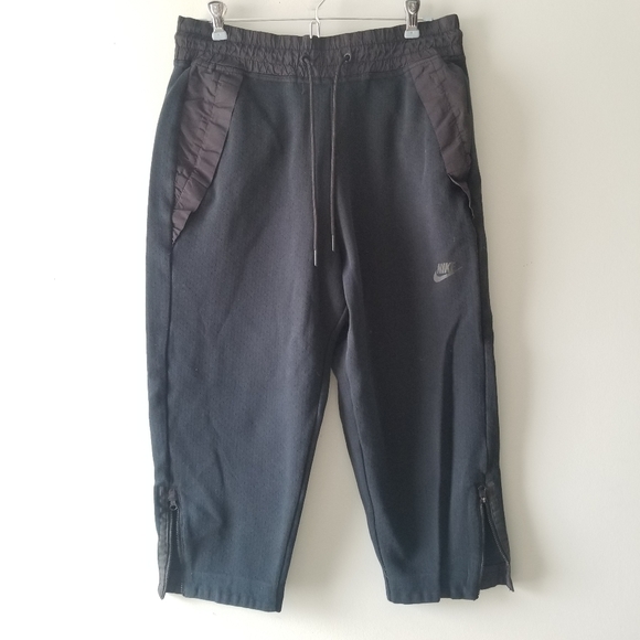 Nike Black Tech Fleece Cropped Sneaker Pants Medium - Picture 3 of 9